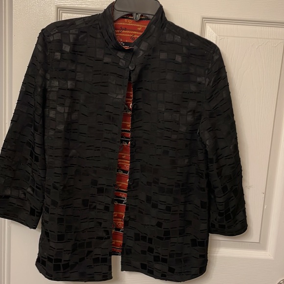 Reversible silk jacket. - Picture 4 of 6